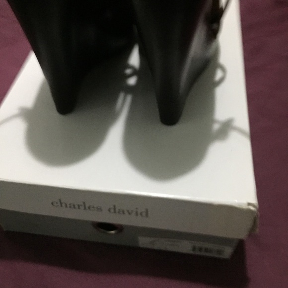 Size 9 - Picture 7 of 7